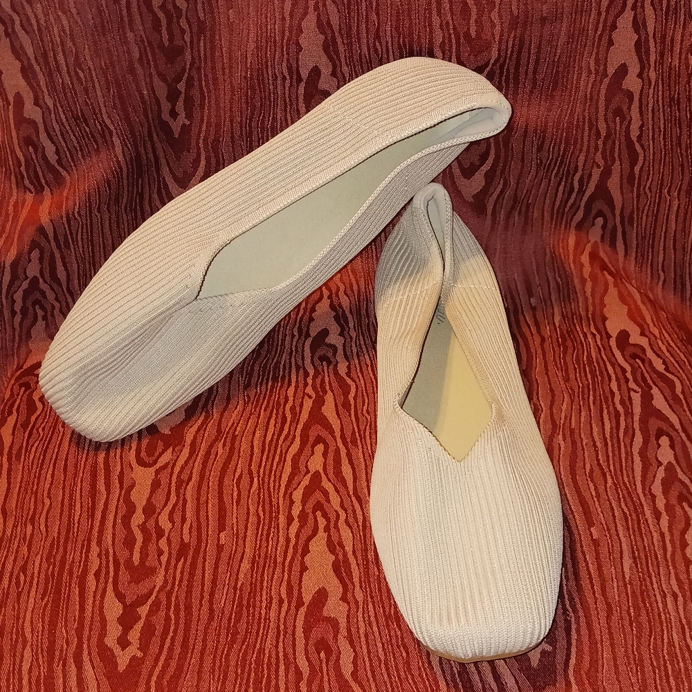 ARROMIC Beige Square Toe Loafers Flats Women's Size 11